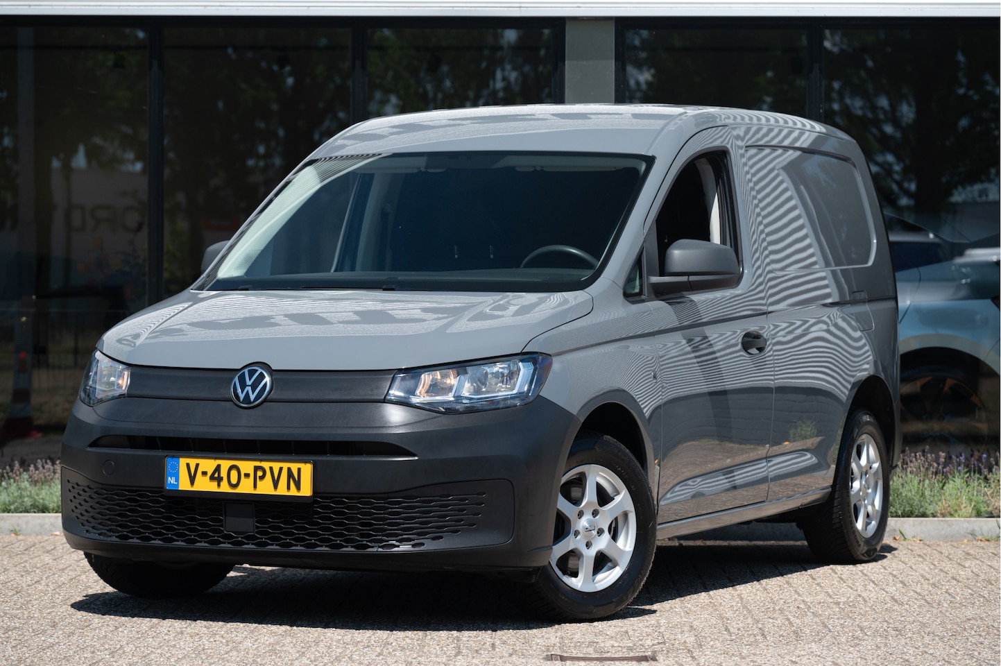 Volkswagen Caddy Cargo - 2.0 TDI | PDC | Airco | Bluetooth | 15 inch lichtmetaal - AutoWereld.nl
