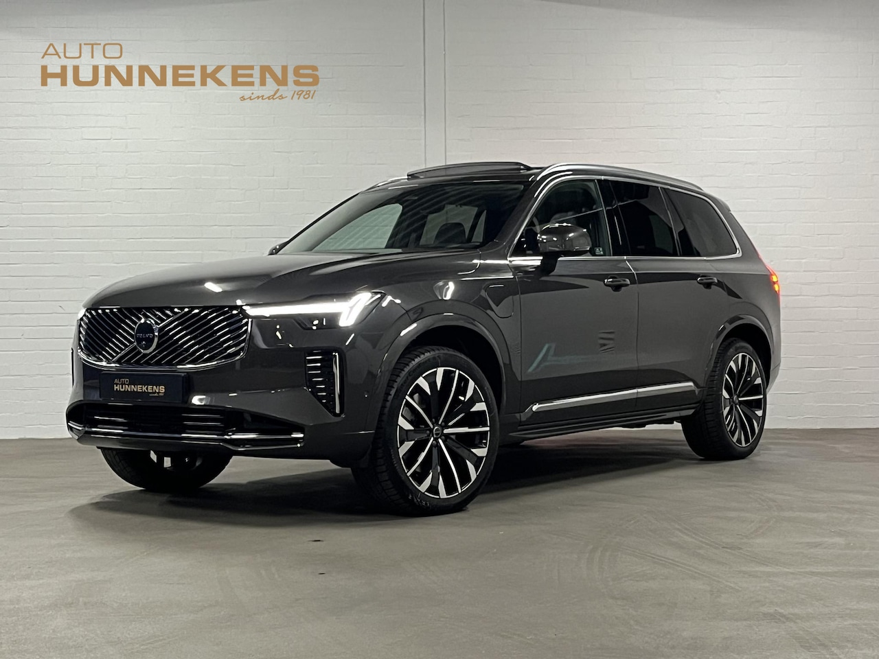 Volvo XC90 - 2.0 T8 Plug-in hybrid AWD Ultra Bright Luchtvering | Adapt. cruise | Open dak | Massage | - AutoWereld.nl