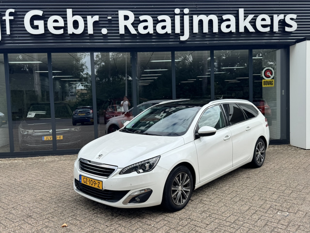 Peugeot 308 SW - 1.2 PureTech Premium*Panoramadak*EXPORT/EX.BPM* - AutoWereld.nl