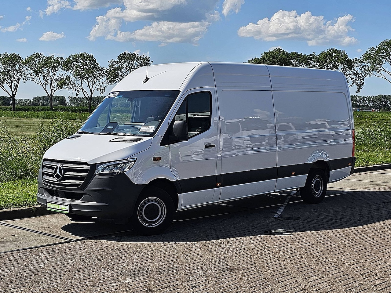 Mercedes-Benz Sprinter - 317 L3H2 Pro Led Mbux 10 Cruise Camera - AutoWereld.nl