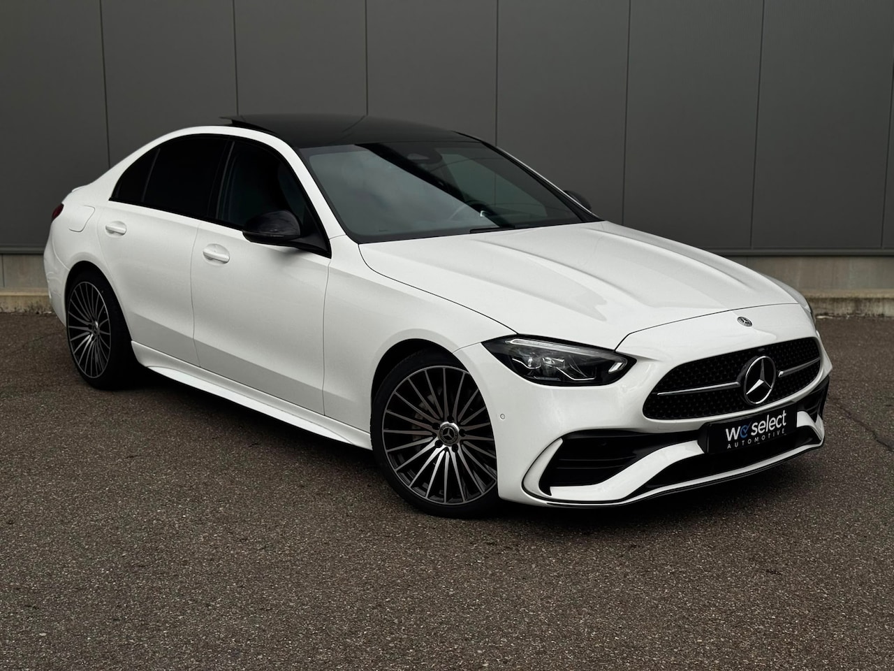 Mercedes-Benz C-klasse - 200 4MATIC AMG Pano l Ambient l Camera l Memory l Leder l ACC l Carbon l Burmester - AutoWereld.nl