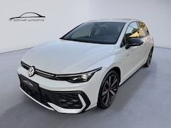 Volkswagen Golf - 1.5 eHybrid GTE / Trekhaak / Matrix / 5J Garantie / Black Style / 360 Cam / Travel