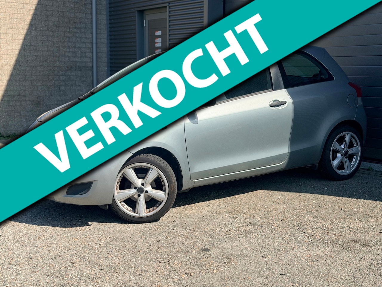 Toyota Yaris - 1.0 VVT-i 1.0 VVTi - AutoWereld.nl