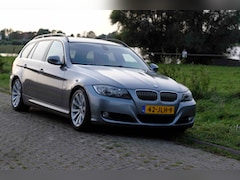 BMW 3-serie Touring - 325i Business Line Sportonderstel, sportstoelen