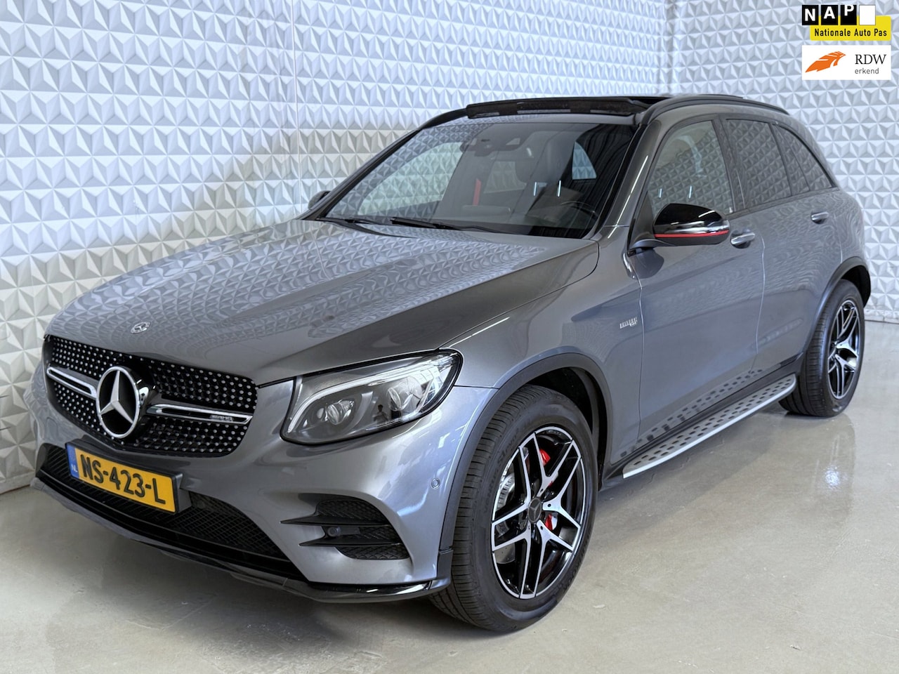 Mercedes-Benz GLC-klasse - AMG 43 4MATIC / Dealer onderhouden! (2017) - AutoWereld.nl
