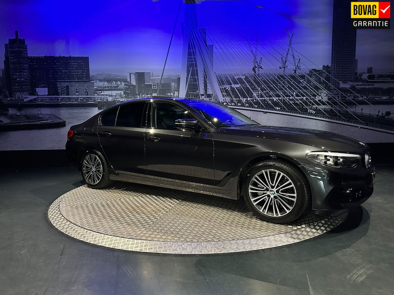 BMW 5-serie - 530e iPerformance High Executive *Schuifdak*HarmanKardon* - AutoWereld.nl