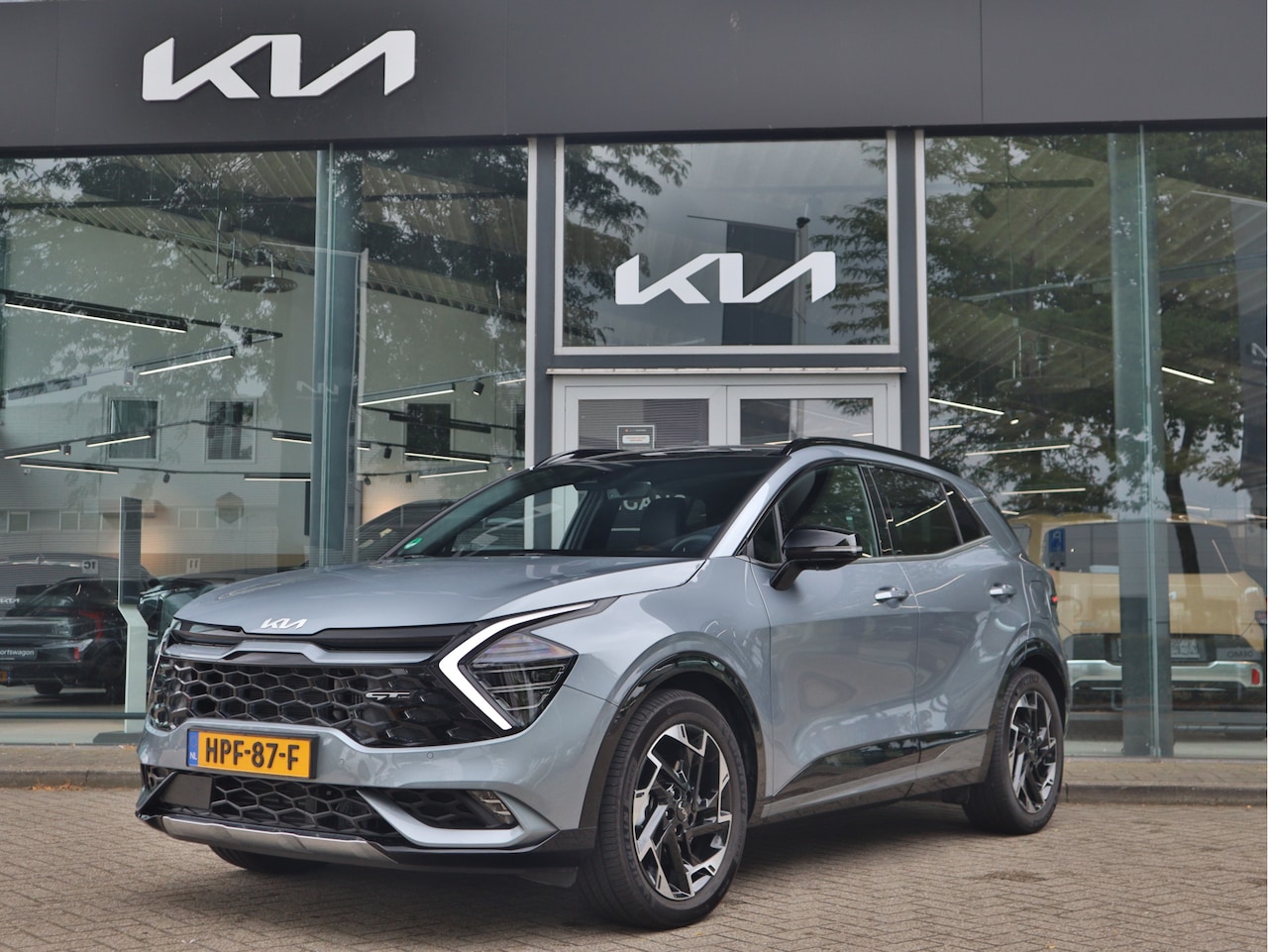 Kia Sportage - 1.6 T-GDi Plug-in Hybrid PHEV AWD GT-Line Panoramadak | Trekhaak | All-Seasons | Tot 10Jr. - AutoWereld.nl