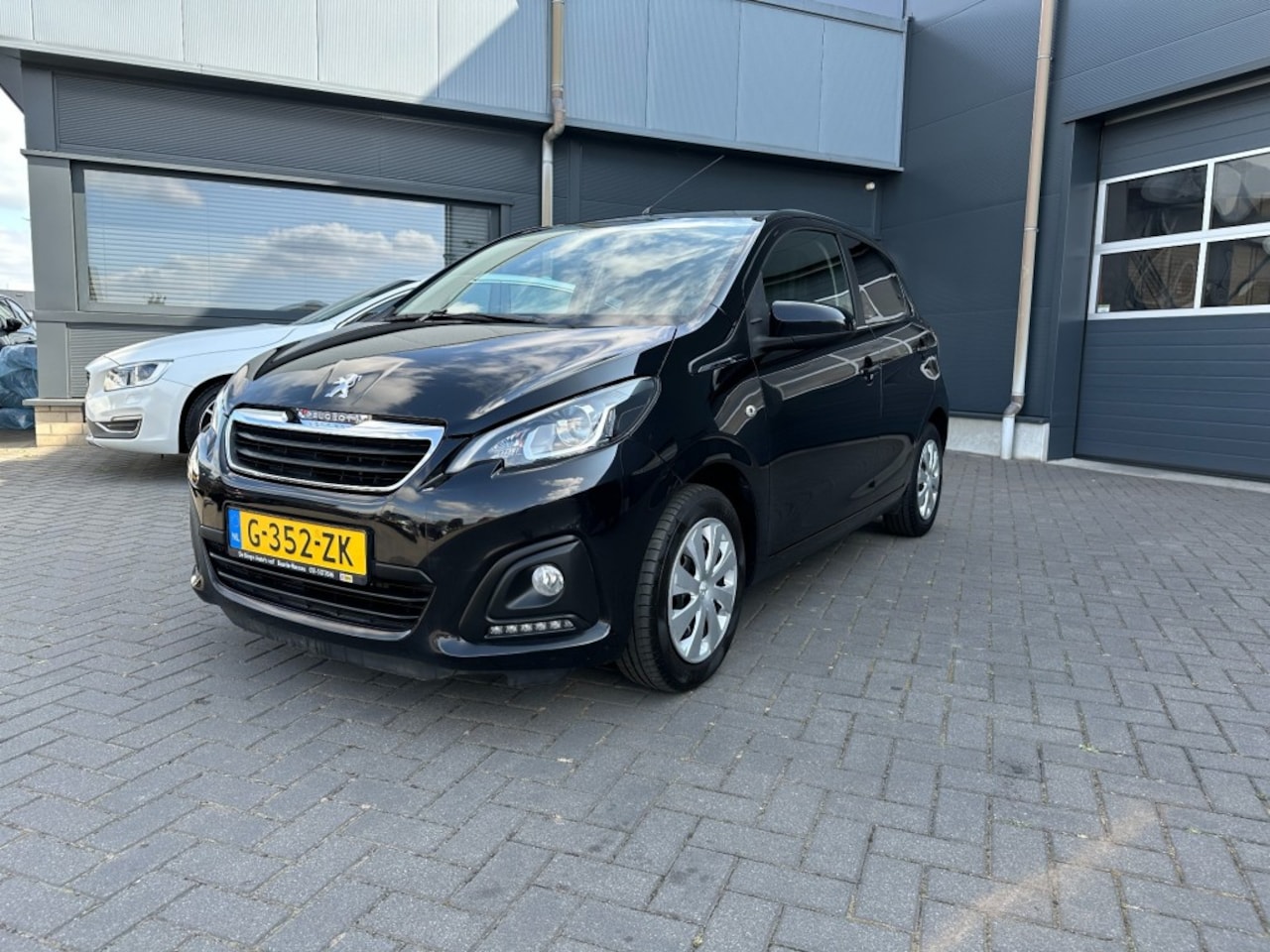 Peugeot 108 - 1.0e-VTi 5drs. Airco - AutoWereld.nl