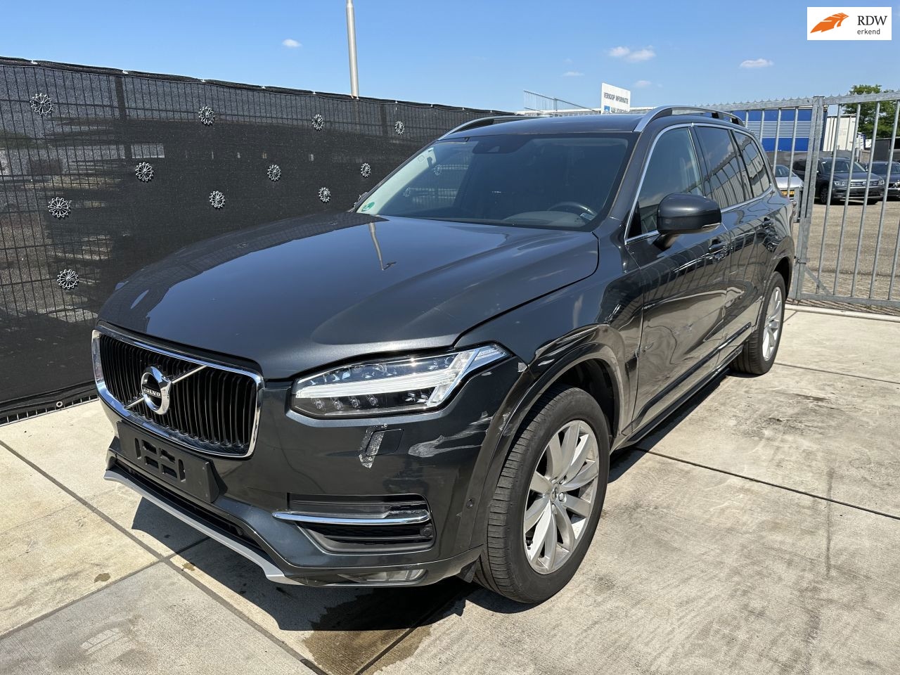 Volvo XC90 - 2.0 D5 AWD R-Design /7PERS./VIRTUAL/STOELVERW/VOL - AutoWereld.nl