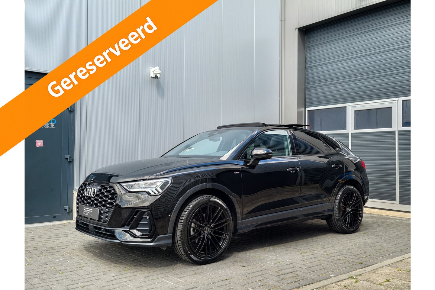 Audi Q3 Sportback - 35 TFSI 3x S Line Pano | Keyless | Trekhaak | Matrix | Camera | Leder - AutoWereld.nl