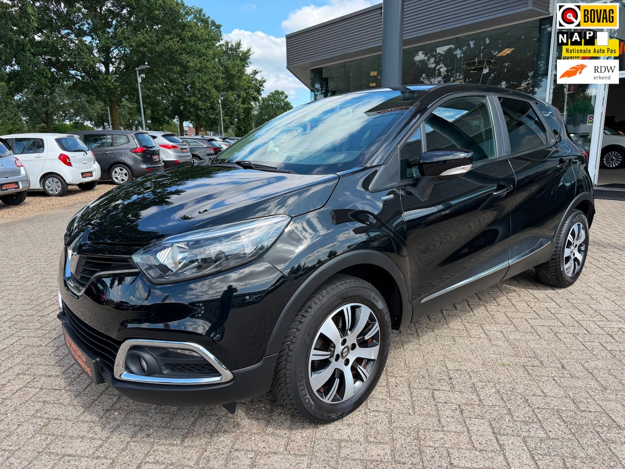 Renault Captur - 1.2 TCe Limited 1.2 TCe Limited, Automaat, Navi, trekhaak, PDC, etc - AutoWereld.nl