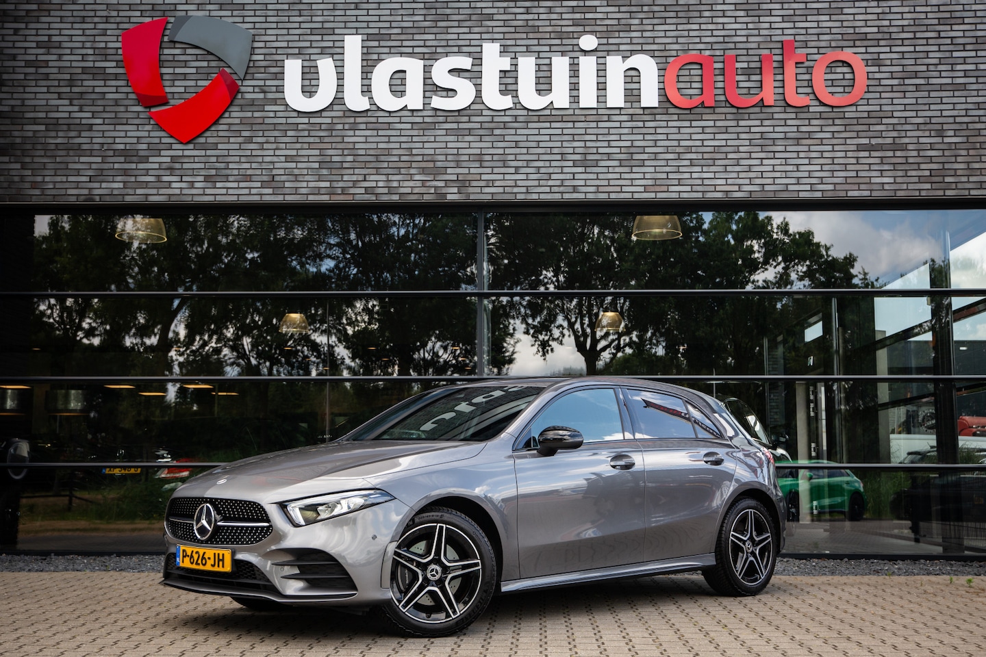 Mercedes-Benz A-klasse - 250 e Business Solution AMG Limited 250 e Business Solution AMG Limited , Virtual cockpit, Sfeerverlichting, Achteruitrijcamer - AutoWereld.nl