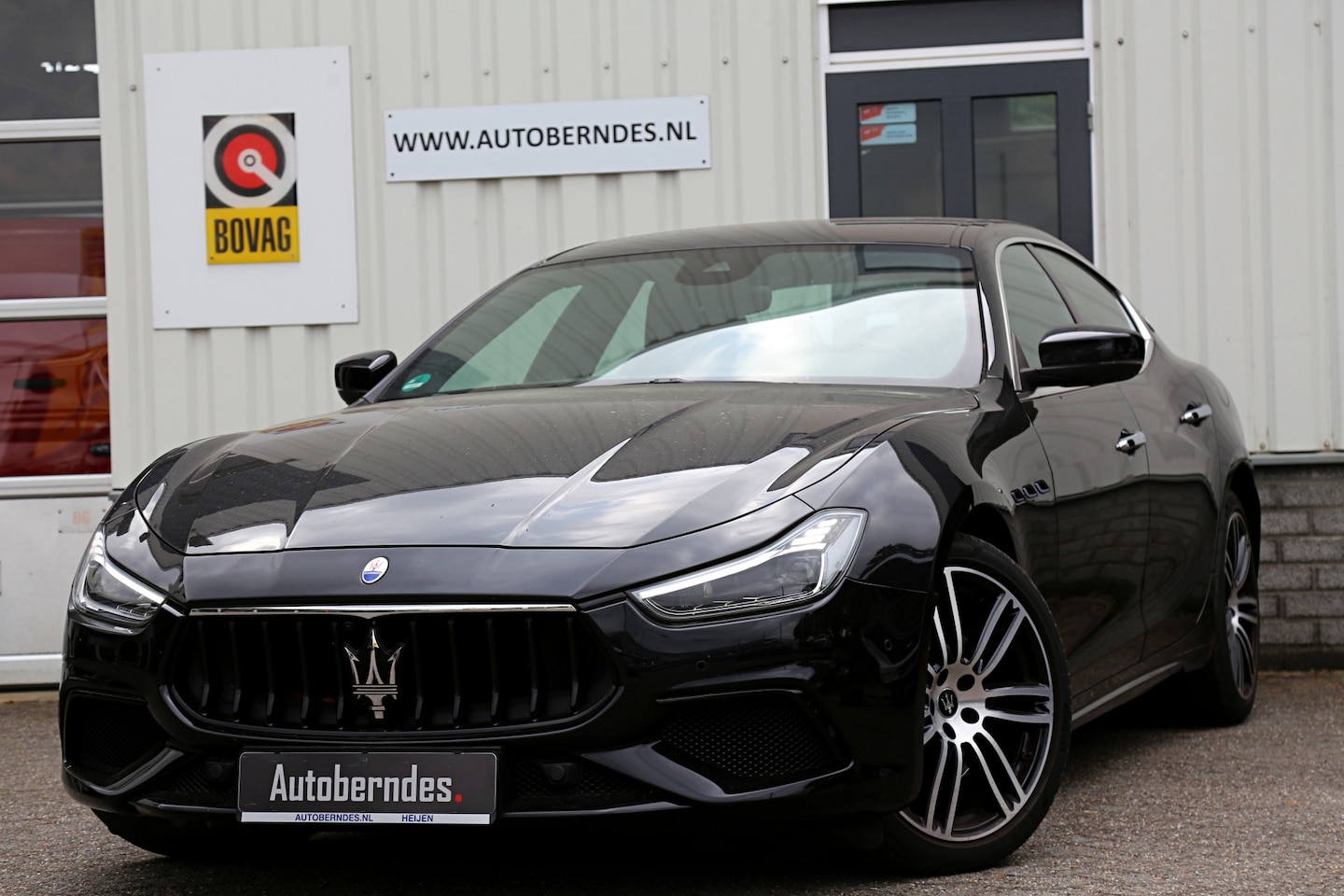 Maserati Ghibli - 2.0 MHEV GranLusso*Perfect Maserati Onderh.*Softclose/Dubbel Glas/ACC met stuurhulp/H&K/DA - AutoWereld.nl