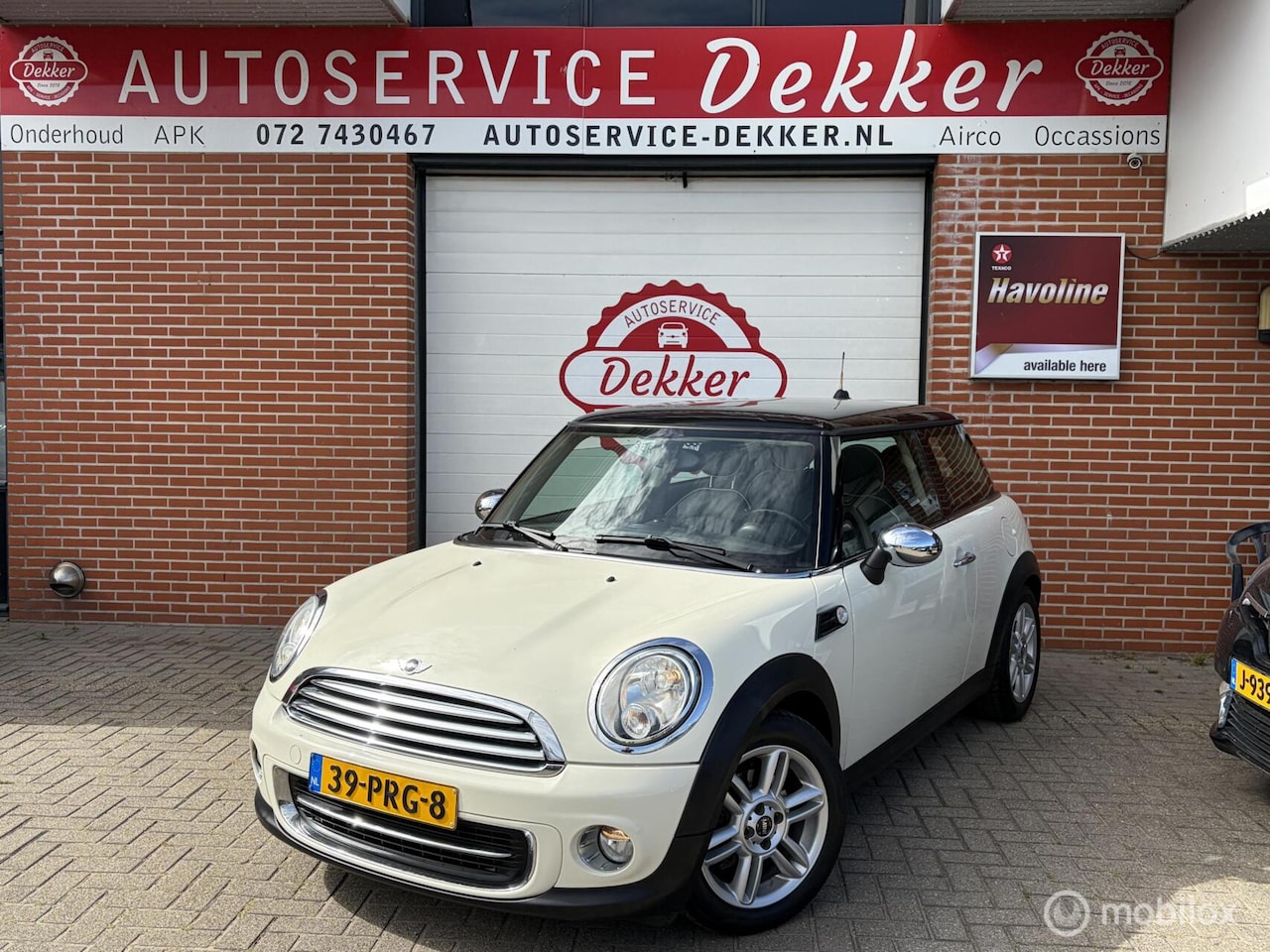 MINI 3-Deurs - 1.6 Cooper 10 Years II - AutoWereld.nl