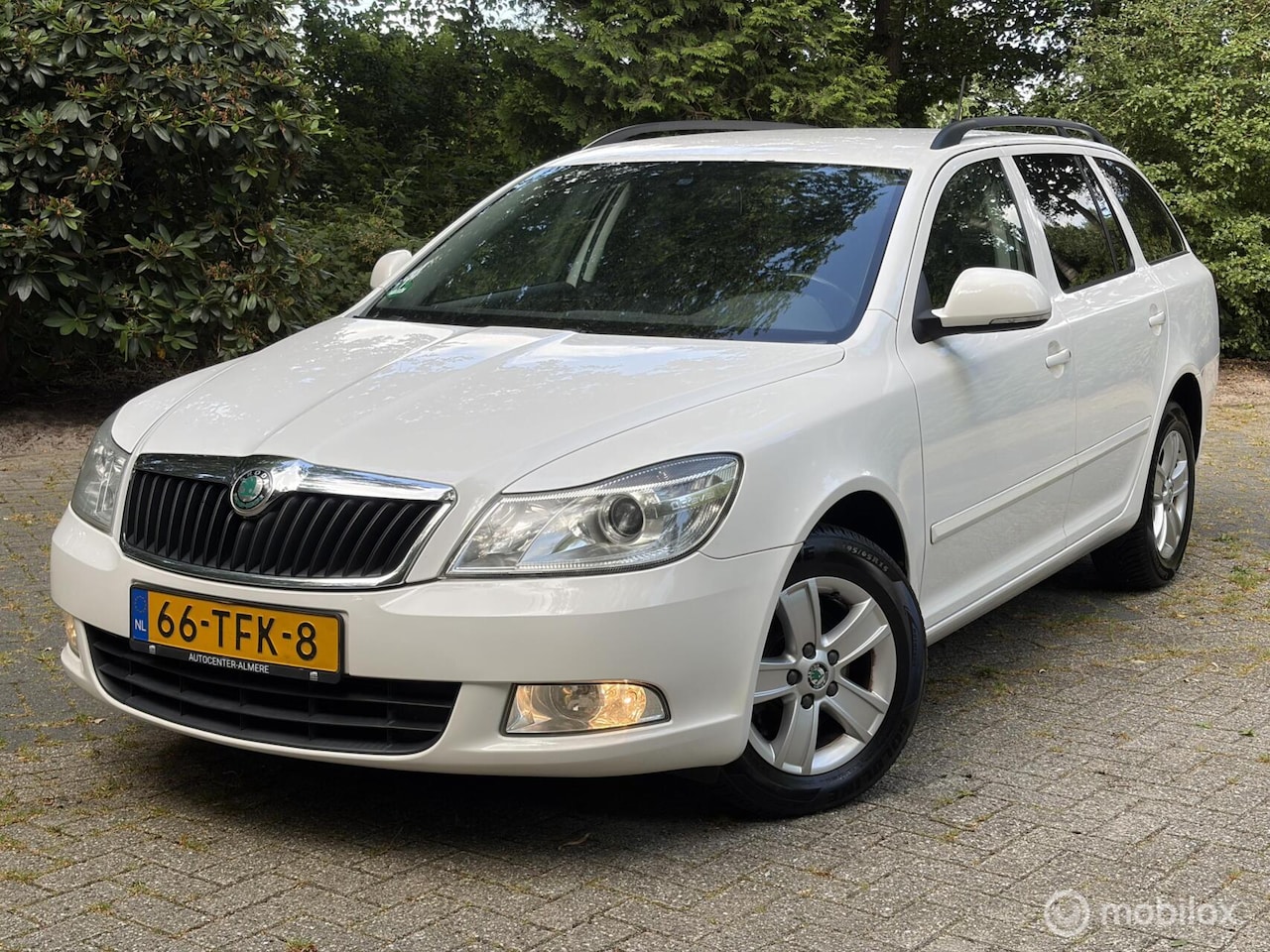 Skoda Octavia Combi - Combi..€1999,- 1.2 TSI Comfort - AutoWereld.nl