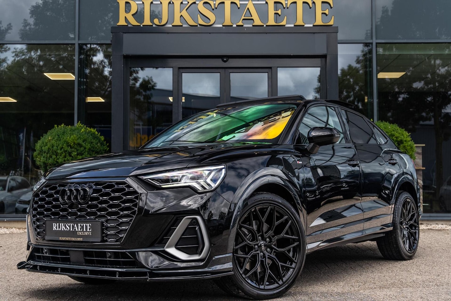 Audi Q3 - 45 TFSI e S-Line|PANO|RSQ3-LOOK|ACC|MARTIX|CAMERA - AutoWereld.nl
