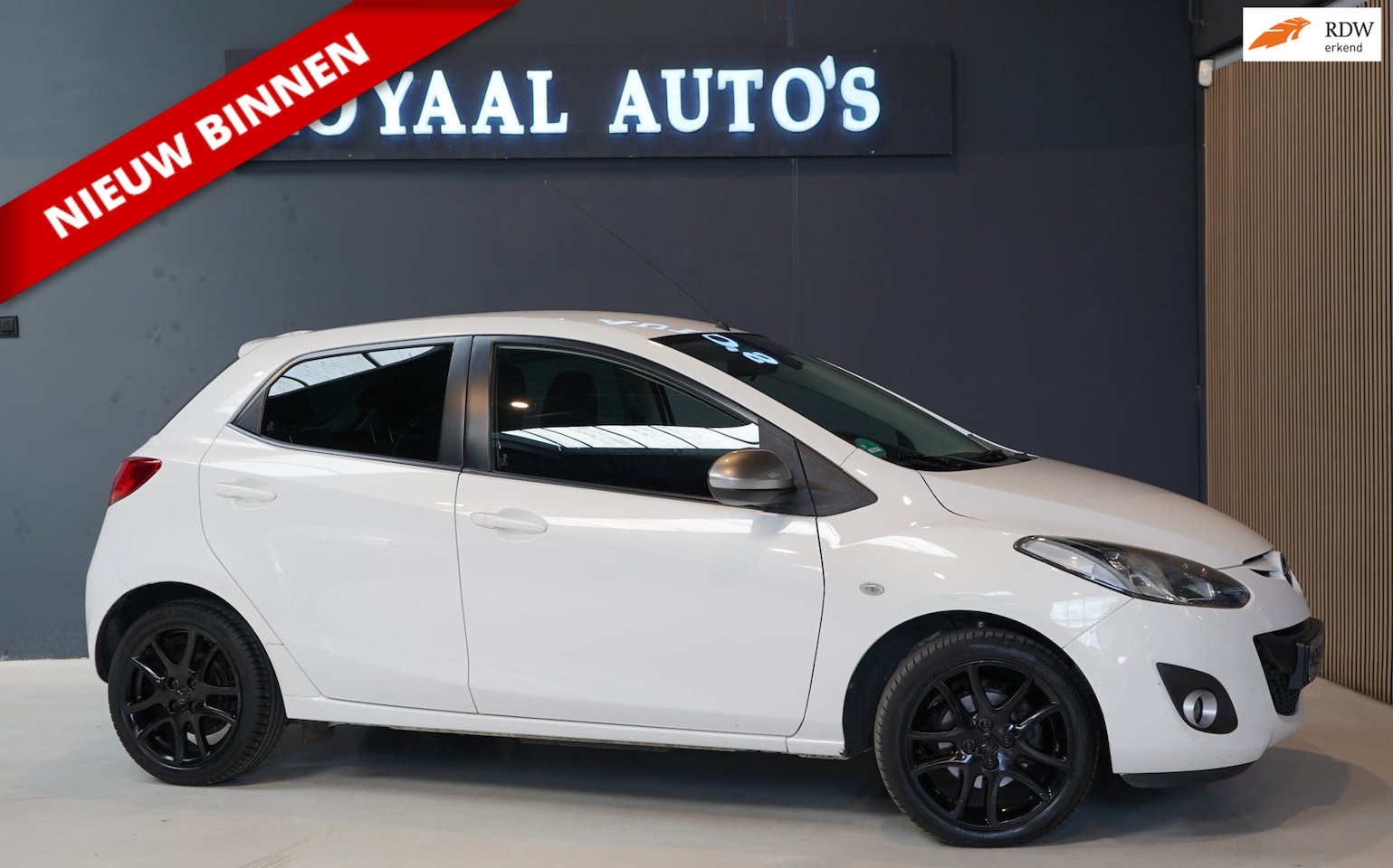 Mazda 2 - 1.3 Silver Edition | NAVI | AIRCO | TREKHAAK | APK. - AutoWereld.nl