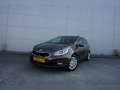 Kia Cee'd Sportswagon - 1.6 GDI BusinessLine Climate / Navi / Cruise / Camera / Elektr. ramen / Trekhaak / NAP