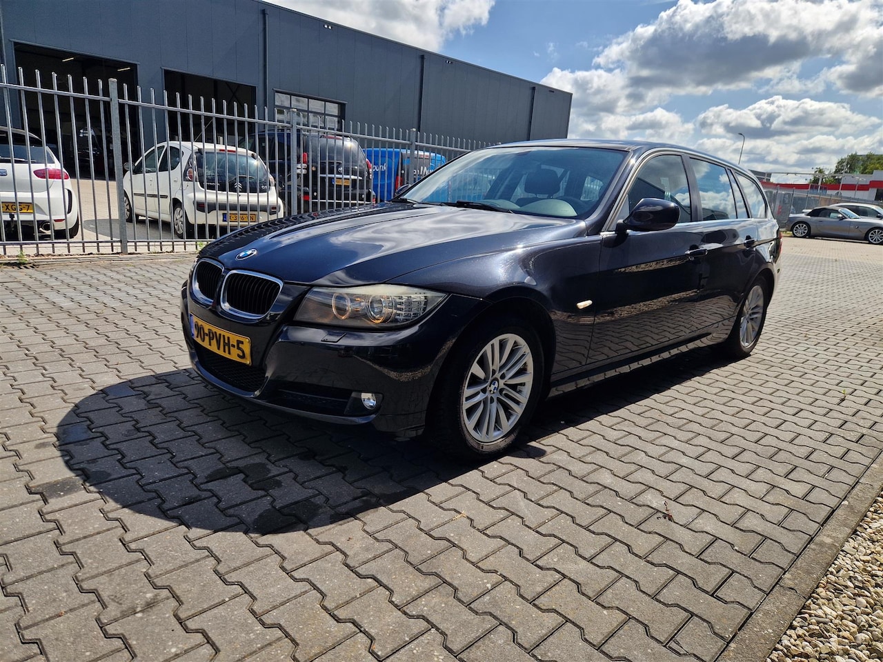 BMW 3-serie - 318i Motor-Vast*Automaat*Xenon*Navigatie - AutoWereld.nl