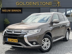 Mitsubishi Outlander - 2.0 PHEV Business Edition 2e Eigenaar, Trekhaak, Camera, Keyless, Navi, Alcantara-Leder, C