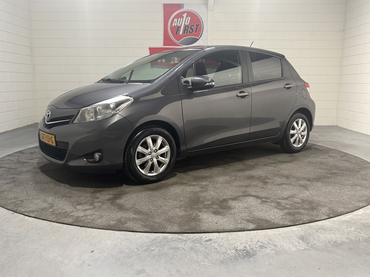 Toyota Yaris - 1.0 VVT-i Trend 1.0 VVT-i Trend, Volledig onderhouden, Airco, Radio CD, Navigatie, Blue tooth, Isofix, Lic - AutoWereld.nl