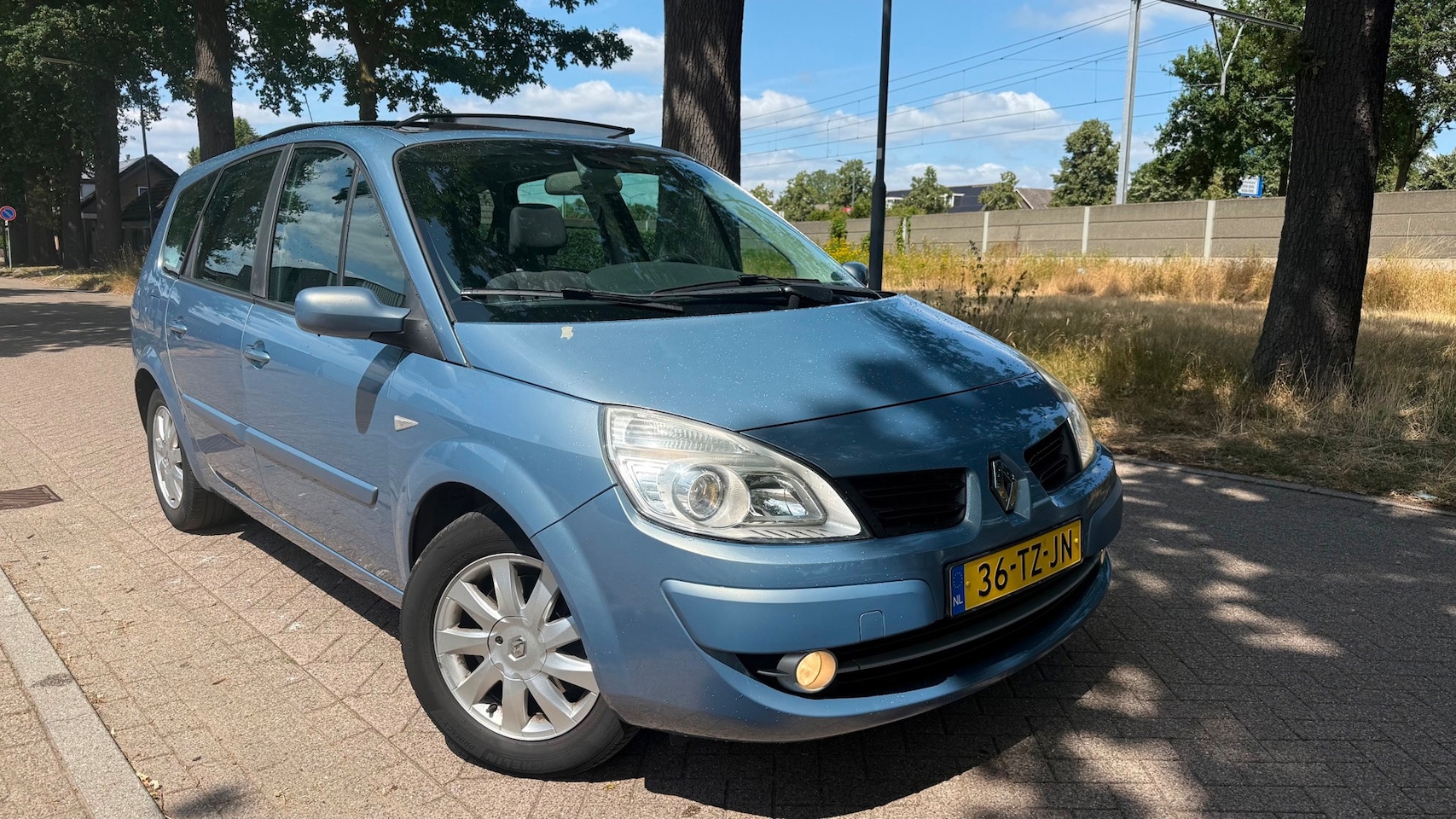 Renault Grand Scénic - 1.6-16V Tech Line 7p PANORAMADAK 2007 - AutoWereld.nl