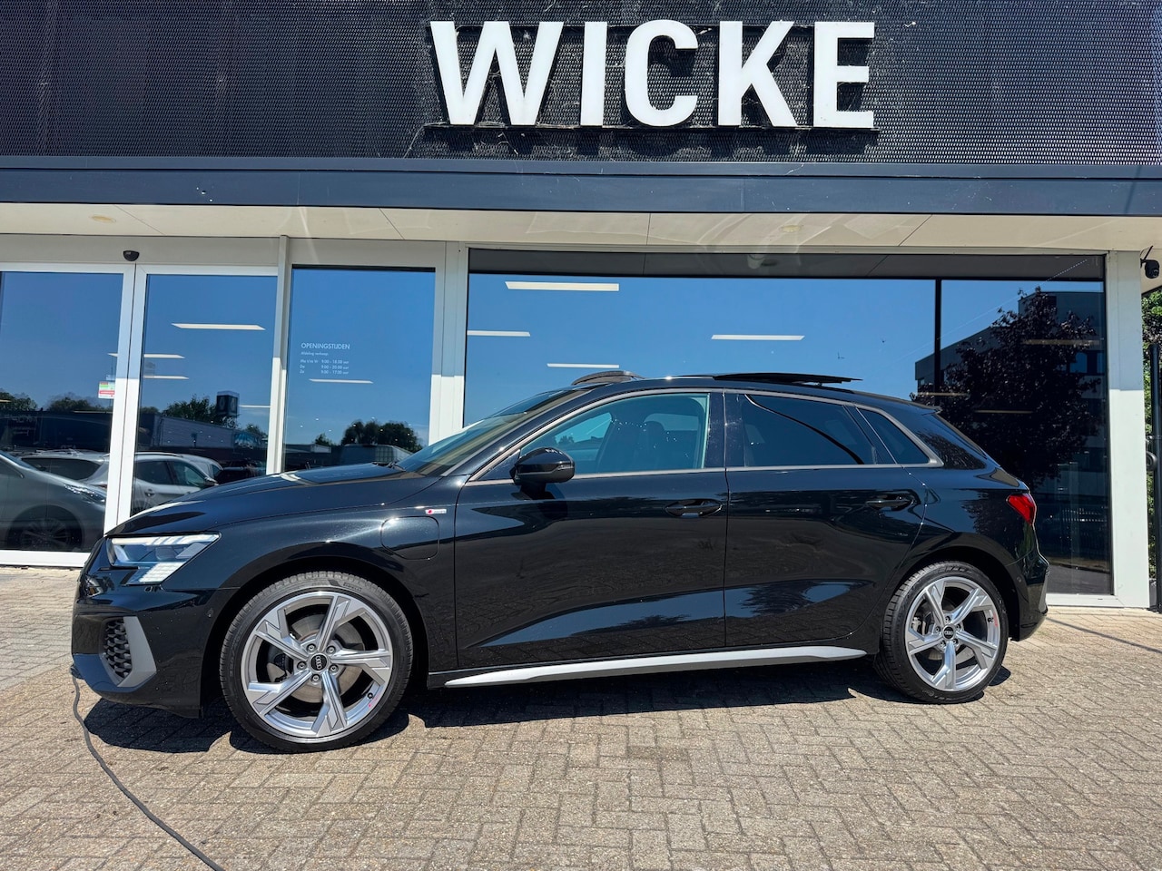 Audi A3 Sportback - 40 TFSI e 3X S Line Pano Leder Massage Elektr stoelen - AutoWereld.nl