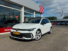 Volkswagen Golf - 1.5 eHybrid GTE|BlackStyle|IQ Light|Stoelverw|Ambient|Bergamo Velgen|