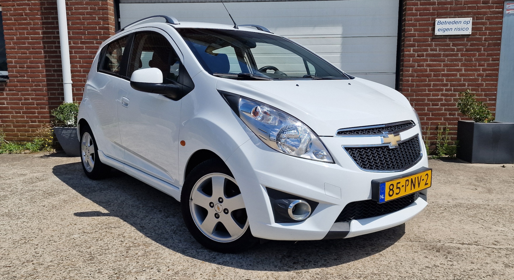Chevrolet Spark - 1.2 16V LT In top staat verkerende Chevrolet Spark 1.2 16V LT Airco, lm velgen, parkeersensoren, 87.5 - AutoWereld.nl