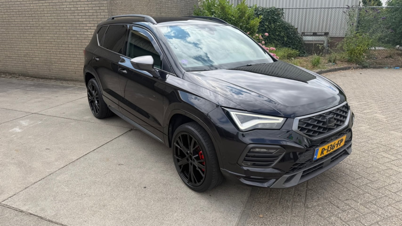 SEAT Ateca - 1.5 TSI Xperience Business Intense 1.5 TSI Xperience Business Intense - AutoWereld.nl