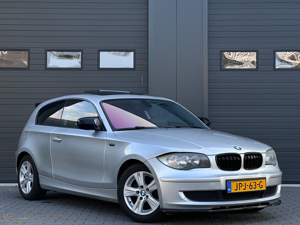 BMW 1-serie - 116i Business Line | 2.0L | Pano | 107d km | Stoelverw. | - AutoWereld.nl