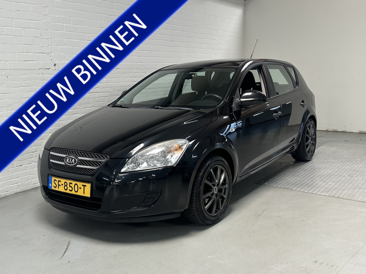Kia Cee'd - 1.4 X-pect AIRCO / ELK.PAKKET / LMV - AutoWereld.nl