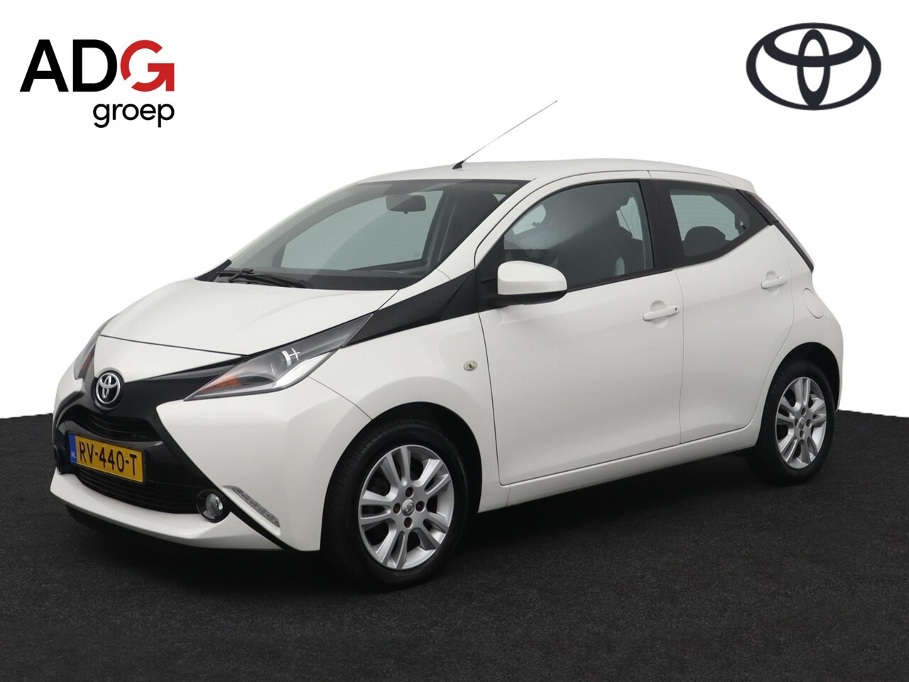 Toyota Aygo - 1.0 VVT-i x-play | Climate control | Parkeercamera | Groot mediascherm | Navigatie | - AutoWereld.nl