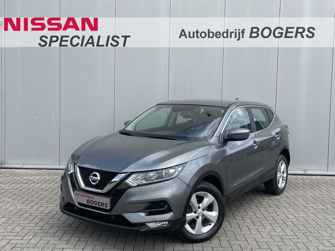 Nissan Qashqai - 1.3 DIG-T Acenta Automaat Navigatie, Climate Control, Cruise Control, Achteruitrijcamera, - AutoWereld.nl