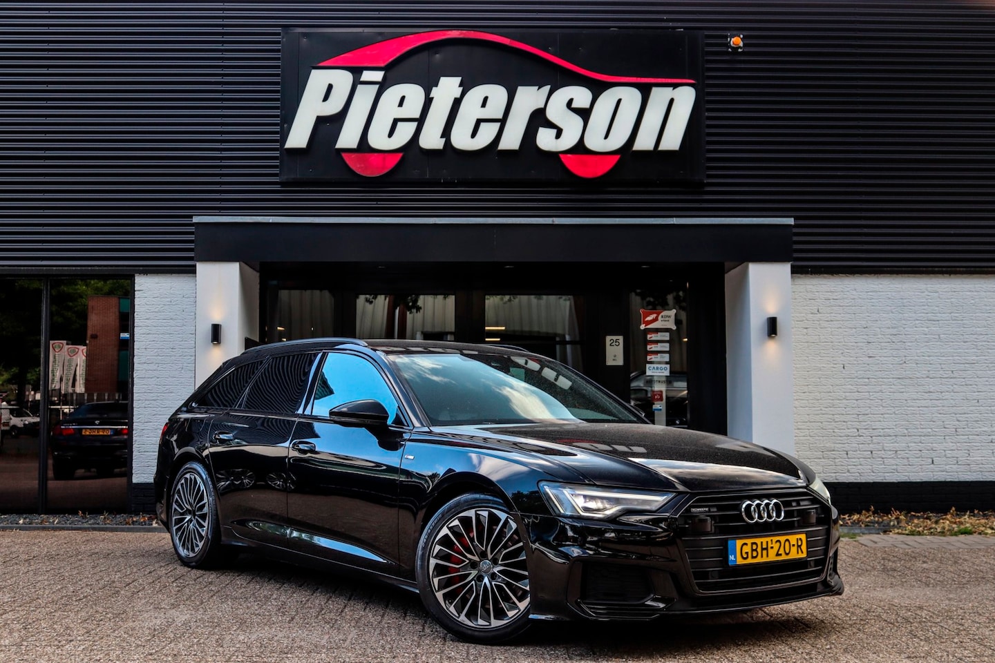 Audi A6 Avant - 55 TFSI e quattro Competition S-line NETTO! - AutoWereld.nl