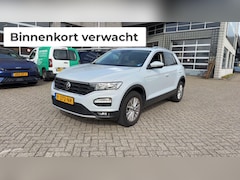 Volkswagen T-Roc - 1.0 TSI Style | Camera | Allseason banden | Navigatie |