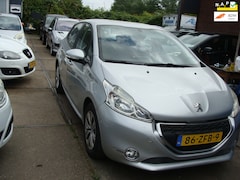 Peugeot 208 - 1.2 VTi Access airco navi 5 drs elek pak nap apk
