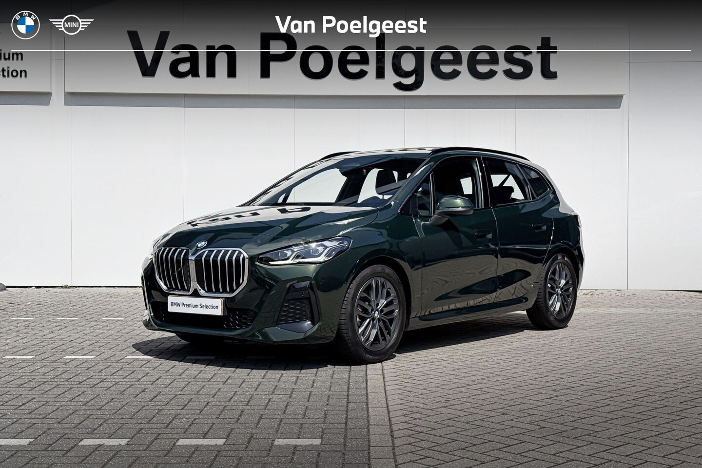 BMW 2-serie Active Tourer - 220i | M Sport | Panoramadak | Harman Kardon |  Premium Pack - AutoWereld.nl