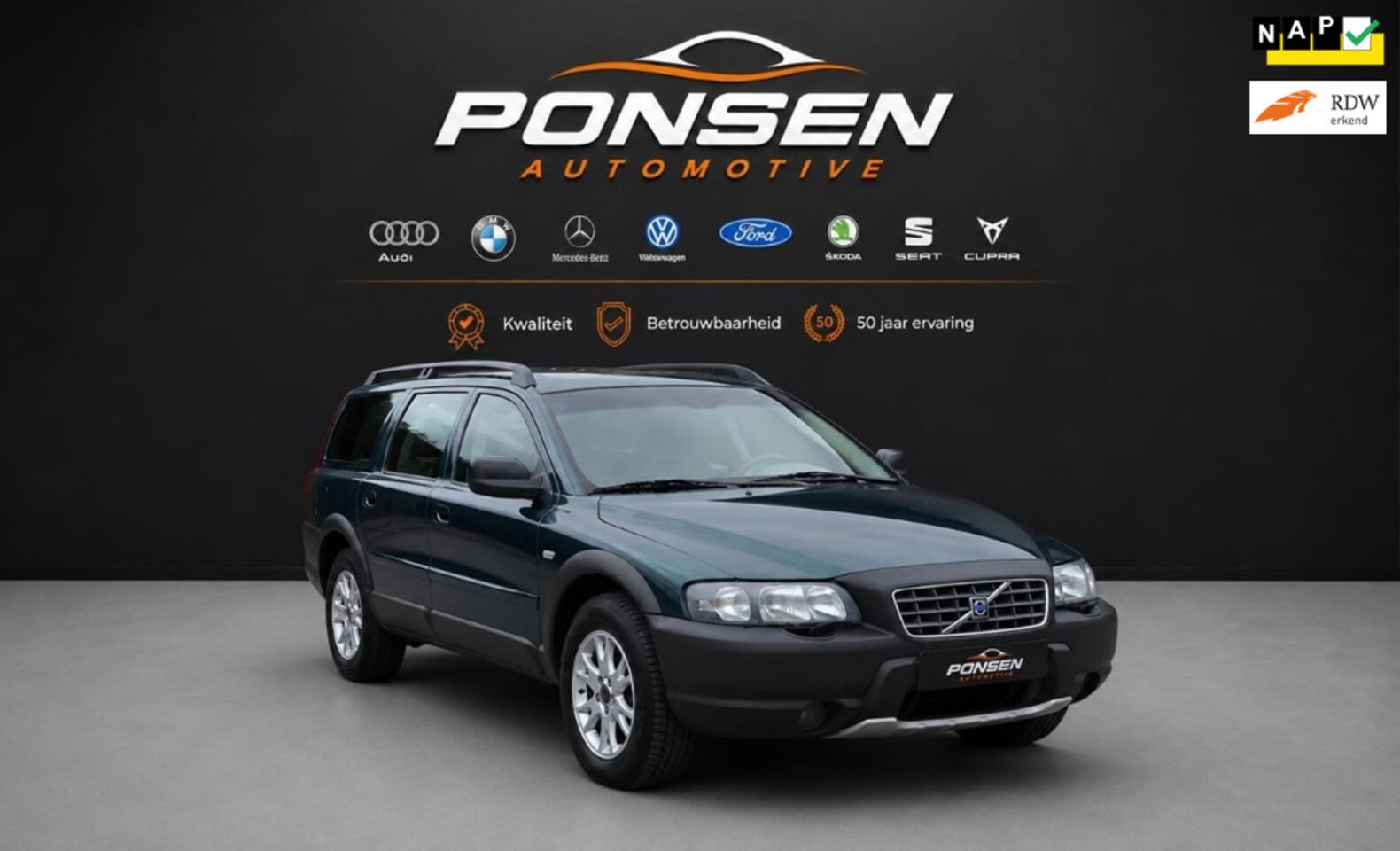 Volvo XC70 - 2.5 T Geartronic Comfort Line automaat uniek - AutoWereld.nl