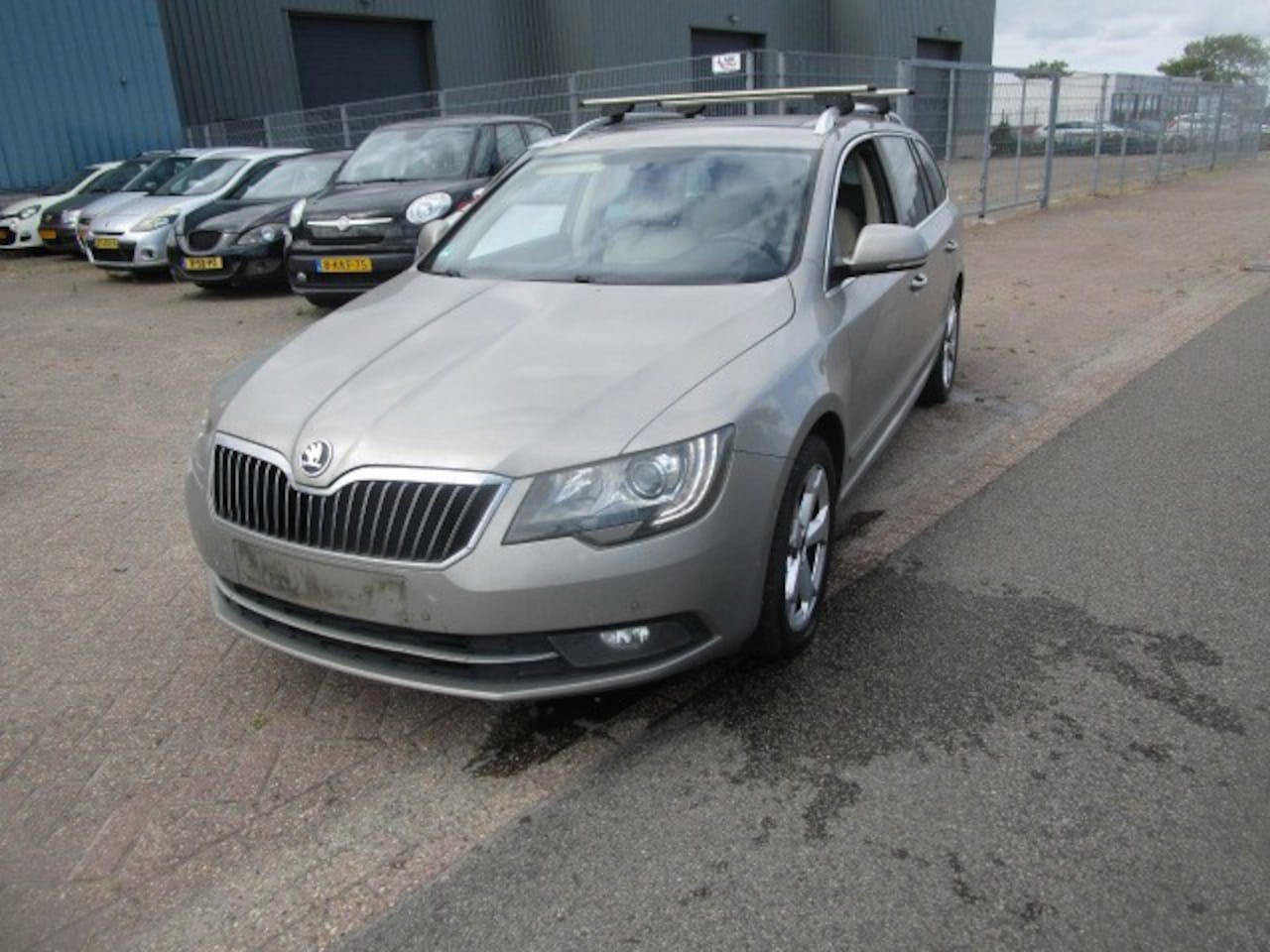 Skoda Superb Combi - 1.6 TDI Ambition 1.6 TDI Ambition ,Lees tekst!! - AutoWereld.nl
