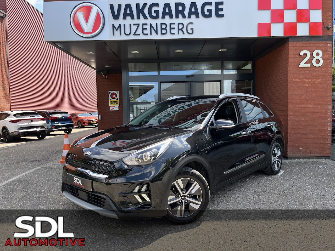 Kia Niro - 1.6 GDi PHEV DynamicLine // ADAPT. CRUISE // AFN. TREKHAAK // CAMERA+SENSOREN // HALF LEDE - AutoWereld.nl