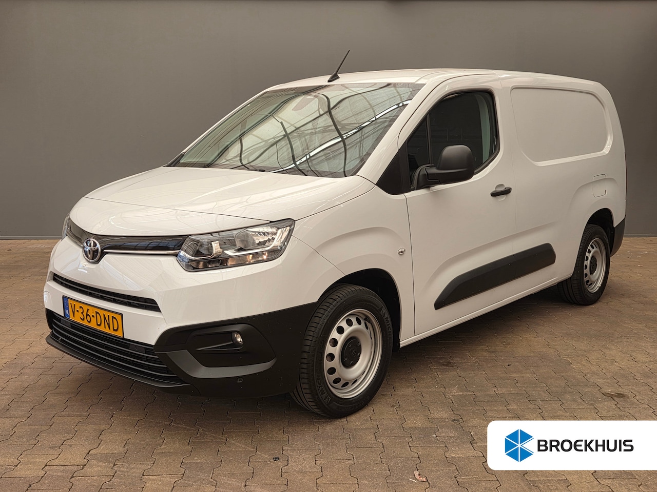 Toyota ProAce City - 1.5 D-4D Live Long Ingerichte Laadruimte | Carplay | Airco | Cruise | Parkeersensoren Acht - AutoWereld.nl