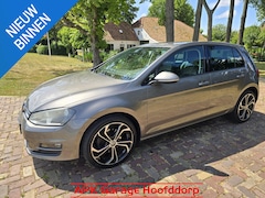 Volkswagen Golf - 1.4 TSI Highline / AUTOMAAT / Boekjes