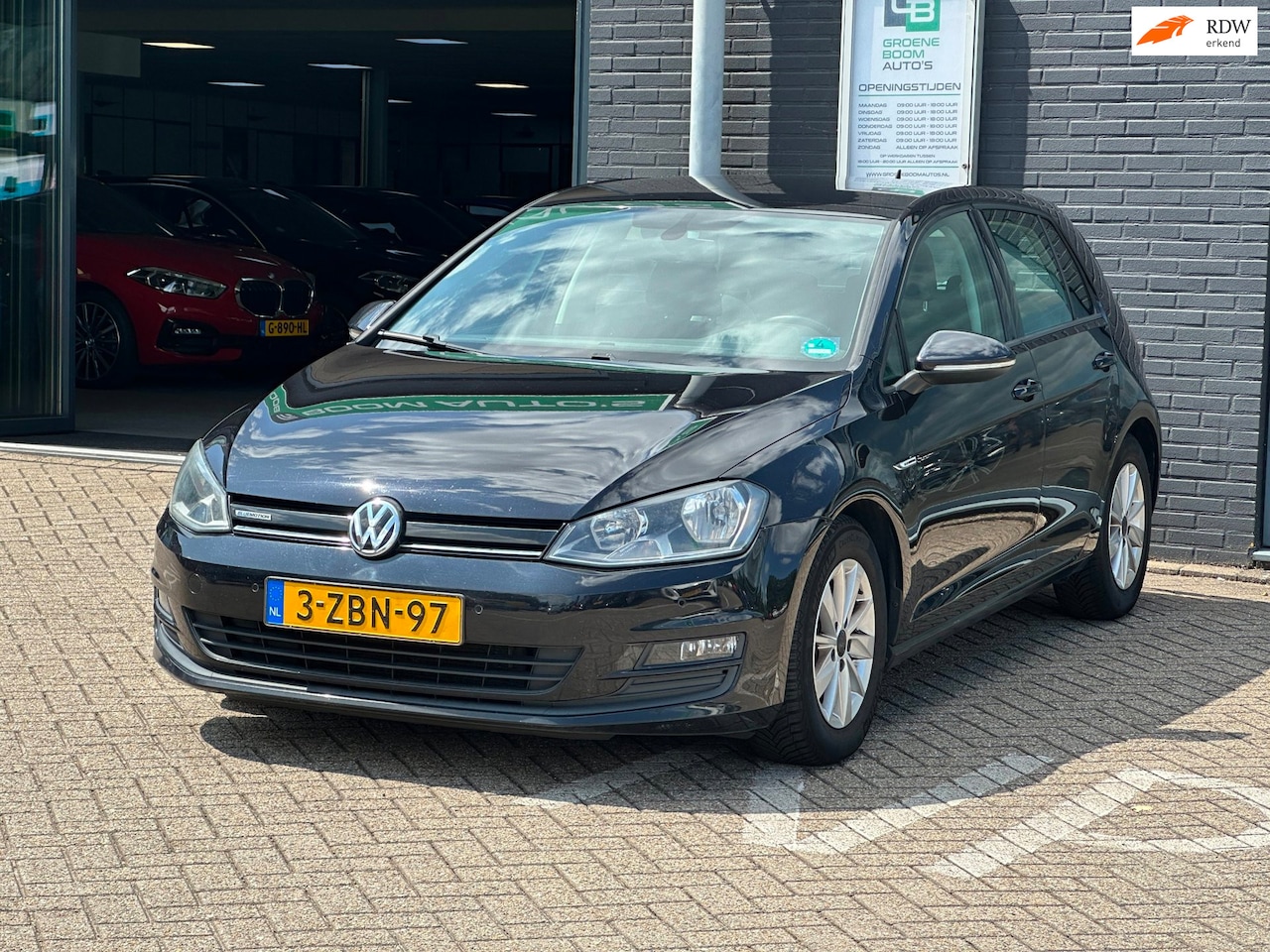 Volkswagen Golf - 1.6 TDI Highline BlueMotionAIRCO/NAVI/6-BAK/NETTE STAAT!! - AutoWereld.nl