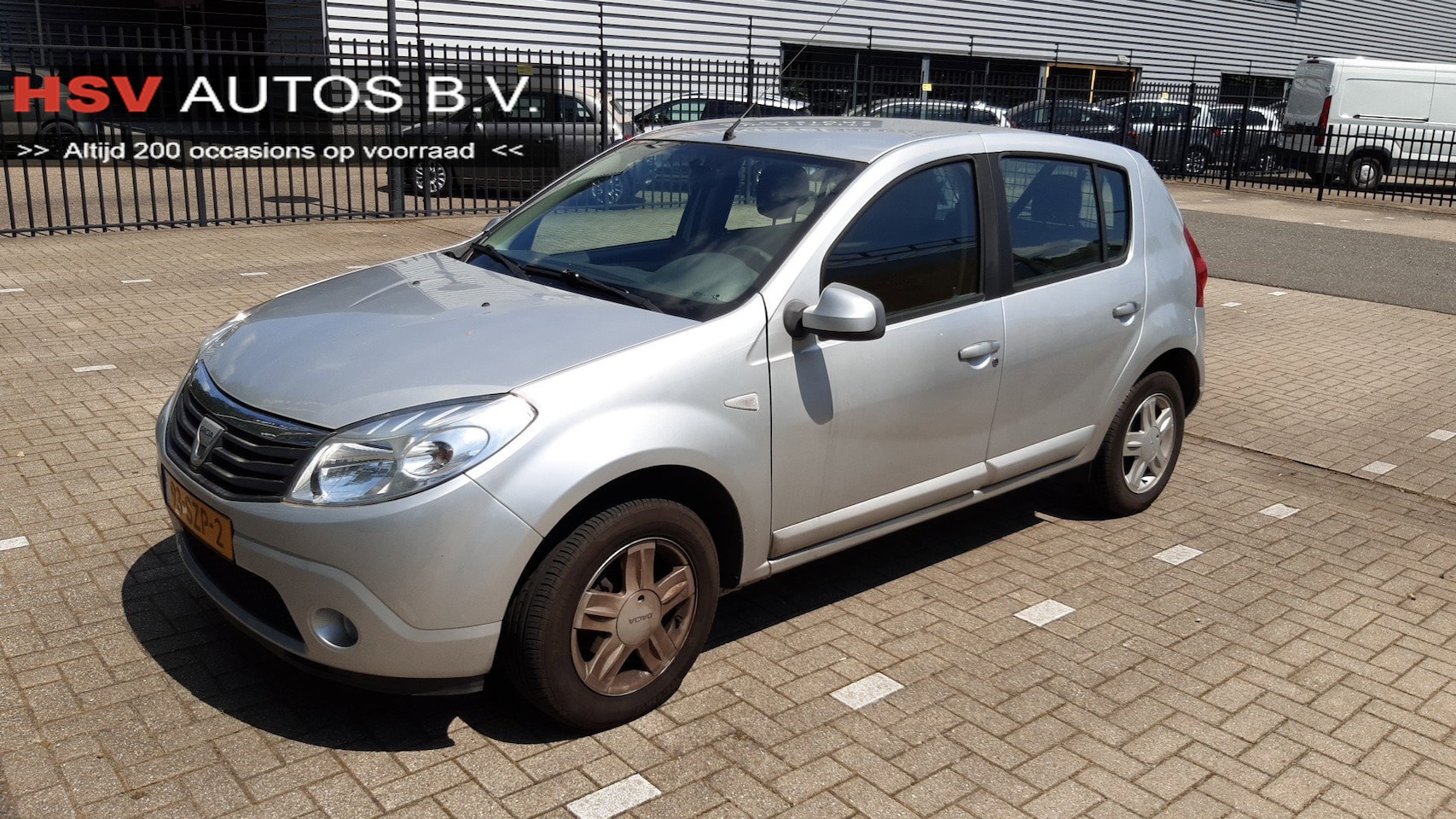 Dacia Sandero - 1.2 Lauréate *29.000km* - AutoWereld.nl