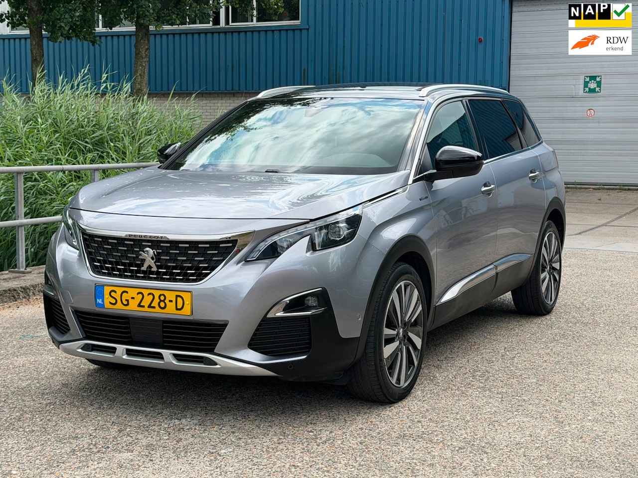 Peugeot 5008 - 1.2 PureTech GT-Line PANO! Navi! Camera! NAP! APK - AutoWereld.nl