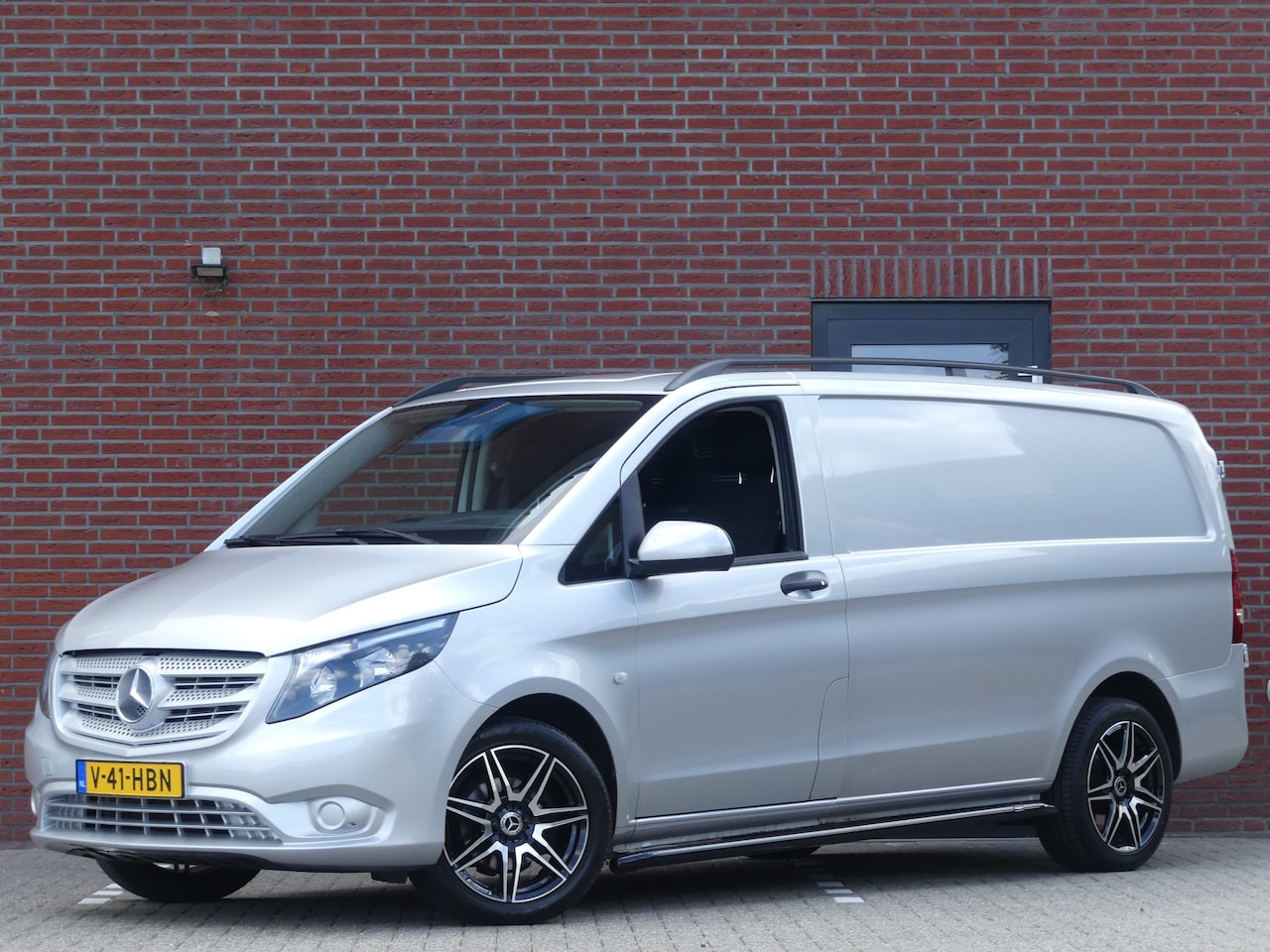 Mercedes-Benz Vito - 114 CDI Lang Camera/Navigatie/Apple carplay/Airco - AutoWereld.nl