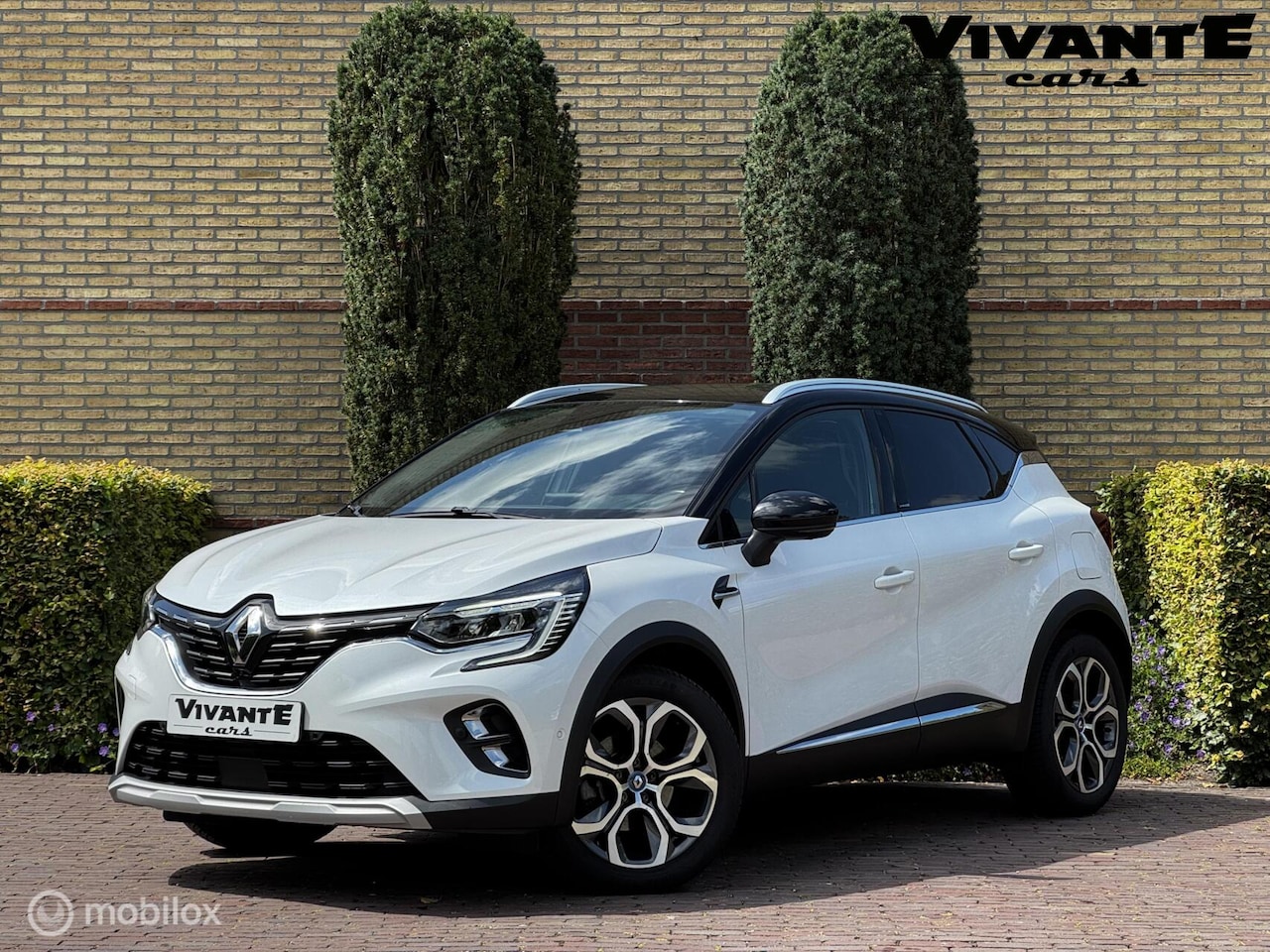 Renault Captur - 1.6 E-Tech Plug-in Hybrid 160 Intens 360-Camera*Carplay - AutoWereld.nl