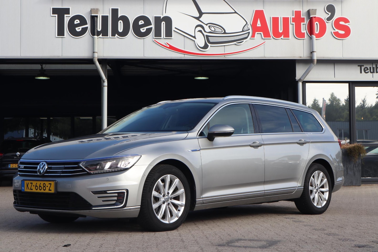 Volkswagen Passat Variant - 1.4 TSI GTE Connected Series Plus |Virtual Cockpit | Panoramadak | ErgoComfort | Apple car - AutoWereld.nl
