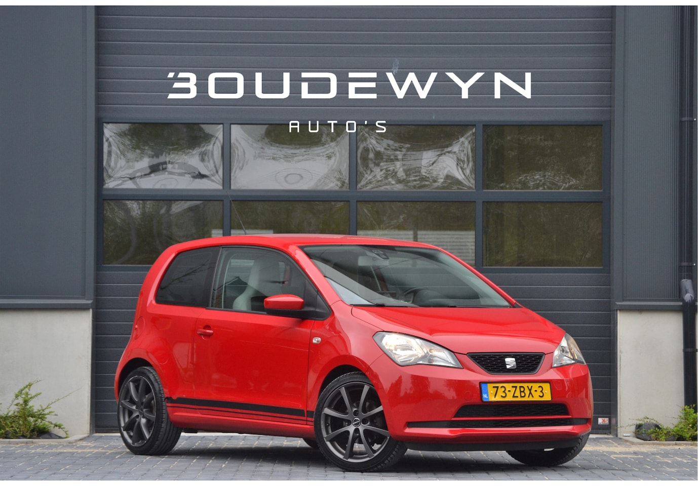 SEAT Mii - 1.0 Style Chic 3 maanden garantie! | Nieuwe riem | navigatie | centrale deurvergrendeling - AutoWereld.nl
